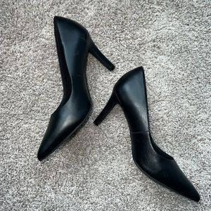 Black pump heels